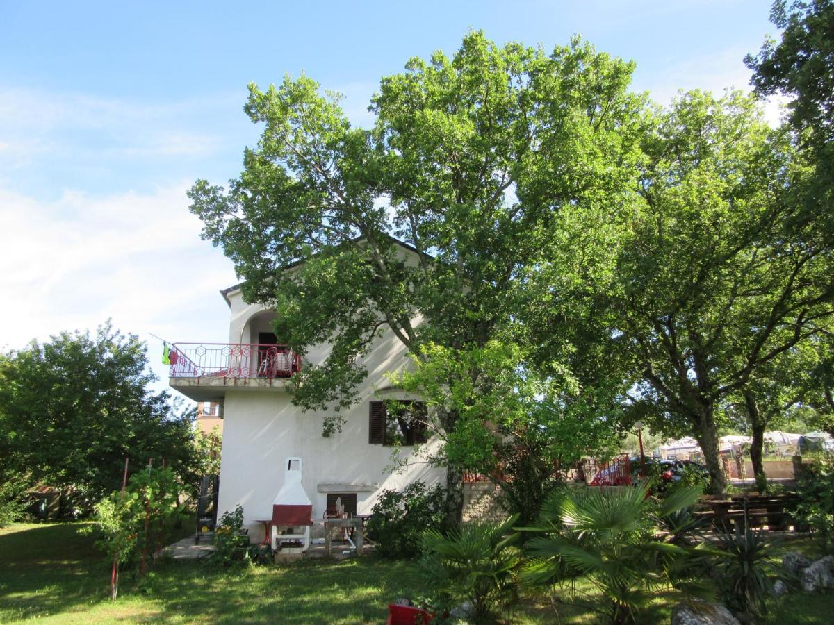 Villa Kucan Porat  Exteriér fotografie